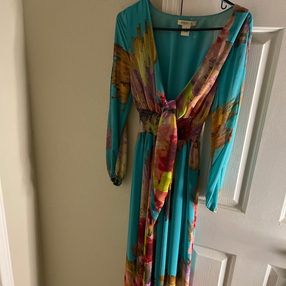 Bella - Picture 2 of 2